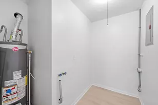 3286 Hilock Pl, Columbus, OH 43207 - Photo 19