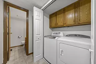636 Waybaugh Dr, Columbus, OH 43230 - Photo 29