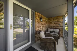 636 Waybaugh Dr, Columbus, OH 43230 - Photo 3