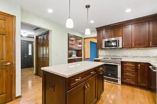 1146 Woodman Dr, Columbus, OH 43085 - Photo 9