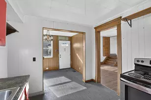 573 E Main St, Newark, OH 43055 - Photo 7