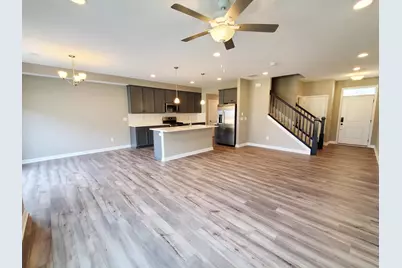 6422 Hamilton Woods Boulevard N, Columbus, OH 43081 - Photo 3