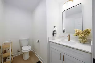 180 N Liberty St, Delaware, OH 43015 - Photo 25