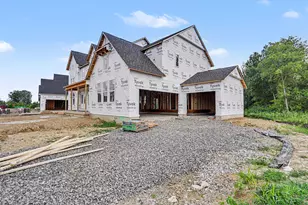6785 Woodedge Ln, Hilliard, OH 43026 - Photo 3