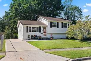 617 Oak Hollow Ct, Columbus, OH 43228 - Photo 1