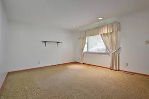 6829 McVey Blvd W, Columbus, OH 43235 - Photo 7
