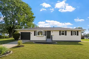 1852 Bar Harbor Rd, Columbus, OH 43219 - Photo 1