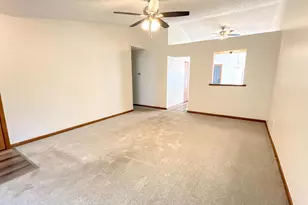 7442 Oakmeadows Dr, Worthington, OH 43085 - Photo 9