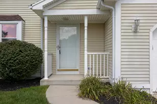 5156 Locust Post Ln, Columbus, OH 43230 - Photo 3