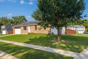 1504 Red Leaf Ln, Columbus, OH 43223 - Photo 5