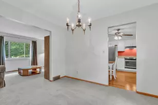 5297 Sandalwood Ct, Columbus, OH 43229 - Photo 17