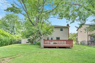 5297 Sandalwood Ct, Columbus, OH 43229 - Photo 7