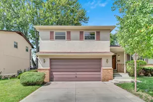 5297 Sandalwood Ct, Columbus, OH 43229 - Photo 1