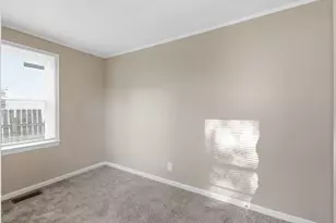 2431 Lexington Ave, Columbus, OH 43211 - Photo 13