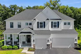 5560 Carlisle Dr, Grove City, OH 43123 - Photo 1