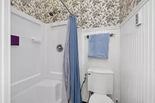 606 W 5th St, Marysville, OH 43040 - Photo 25