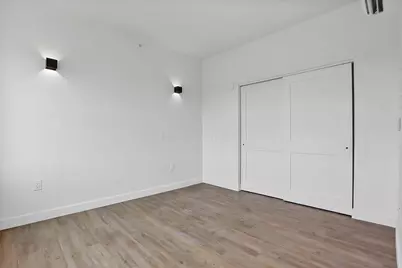 595 E Broad Street, Columbus, OH 43215 - Photo 17