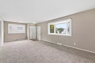 1497 Selkirk Rd, Columbus, OH 43227 - Photo 15