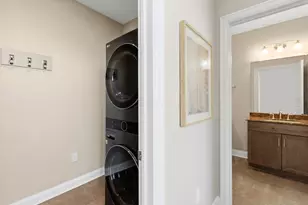 225 John H McConnell Blvd, Columbus, OH 43215 - Photo 25