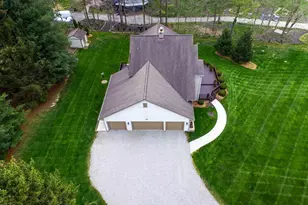 7263 Riverside Dr, Powell, OH 43065 - Photo 9