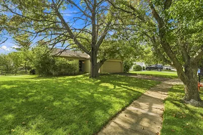 3795 Secretariat Court, Columbus, OH 43221 - Photo 3