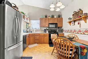 3795 Secretariat Ct, Columbus, OH 43221 - Photo 7