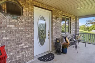 1355 Carrie Cir, Zanesville, OH 43701 - Photo 7
