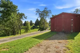 1355 Carrie Cir, Zanesville, OH 43701 - Photo 57