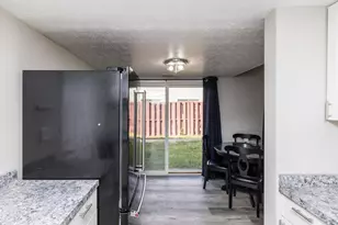 2416 Briers Dr, Columbus, OH 43209 - Photo 9