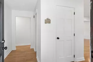 6880 Clydeway Ct, Worthington, OH 43085 - Photo 7