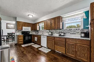 6910 Roundelay Rd N, Reynoldsburg, OH 43068 - Photo 9