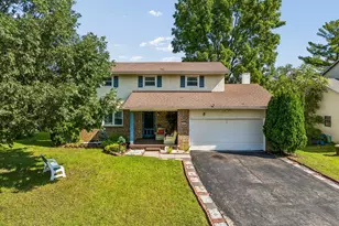 6910 Roundelay Rd N, Reynoldsburg, OH 43068 - Photo 1