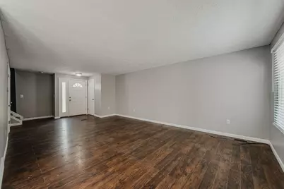 2853 Avati Drive #D5, Columbus, OH 43207 - Photo 9