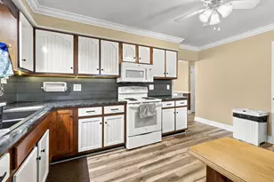 223 E North St, Crestline, OH 44827 - Photo 21