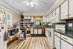 223 E North St, Crestline, OH 44827 - Photo 13