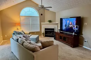 1283 Cascade Dr, Grove City, OH 43123 - Photo 3