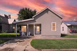 586 E Main St, Logan, OH 43138 - Photo 1