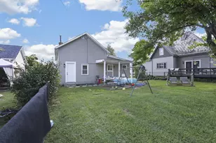 586 E Main St, Logan, OH 43138 - Photo 33