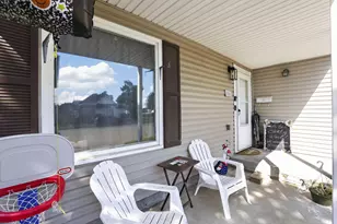 586 E Main St, Logan, OH 43138 - Photo 5