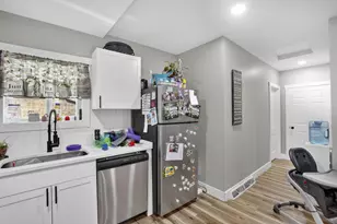 586 E Main St, Logan, OH 43138 - Photo 17
