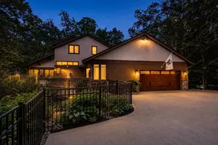 630 Woods Hollow Ln, Powell, OH 43065 - Photo 1