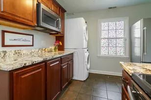 3781 Eisenhower Rd, Columbus, OH 43224 - Photo 15