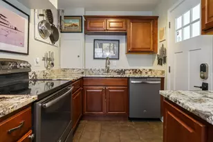 3781 Eisenhower Rd, Columbus, OH 43224 - Photo 13