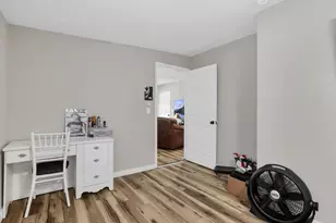 210 N Walnut St, Logan, OH 43138 - Photo 29