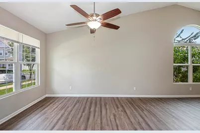 6175 Broad Stripes Avenue #224, Galloway, OH 43119 - Photo 5