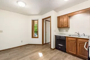 4847 Dierker Rd, Columbus, OH 43220 - Photo 7