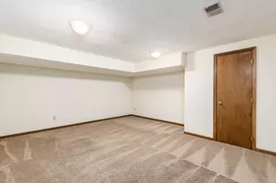 4847 Dierker Rd, Columbus, OH 43220 - Photo 23