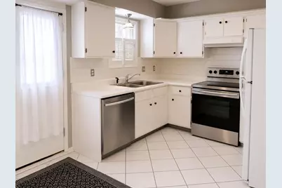 4682 Merrifield Place #55, Columbus, OH 43220 - Photo 5