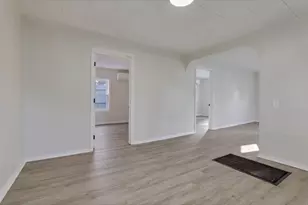 561 Erickson Ave, Whitehall, OH 43213 - Photo 13