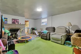 828 Wiltshire Rd, Columbus, OH 43204 - Photo 29